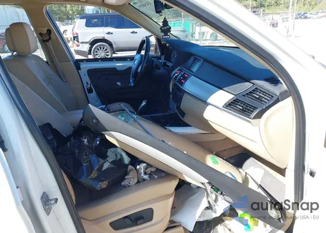 2013 BMW X5 xDrive35I/xDrive35I Premium/xDrive35I Sport Activity z USA, uszkodzony, nr VIN 5UXZV4C5XD0B03098